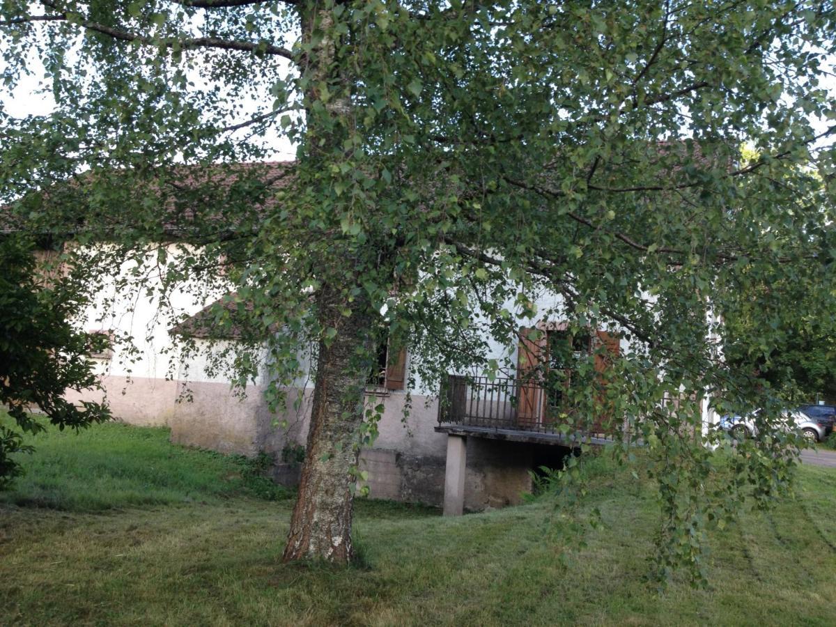 Ferme De Ma Grand-Mere Le Haut-du-Them Exterior foto
